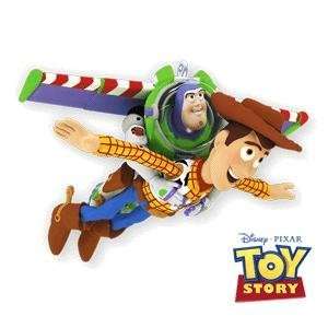  QXD1143 High Flyin Friends Disney/Pixars Toy Story 2011 