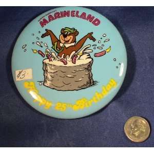  Yogi Bear 25th Anniversary Marineland Vintage 3 Button 