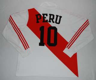 PERU ADIDAS ORIGINALS FOOTBALL SHIRT (SIZE L)   MINT  