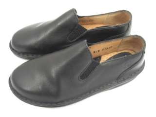 Womens BORN Black Leather slip on Loafer Shoes 6 M EUC  