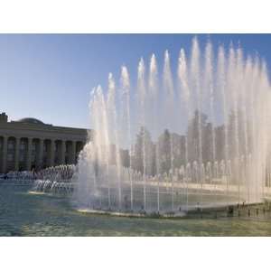 com Fountain at the Seafront of Baku, Azerbaijan, Central Asia, Asia 