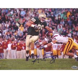  Anthony Fasano Autographed Notre Dame Eluding Tackle vs 