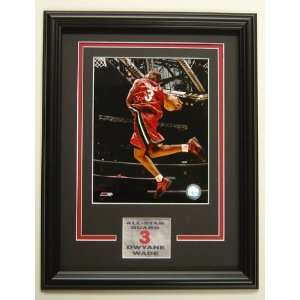   Miami Heat Photograph in a 11 x 14 Deluxe Photograph Frame Sports