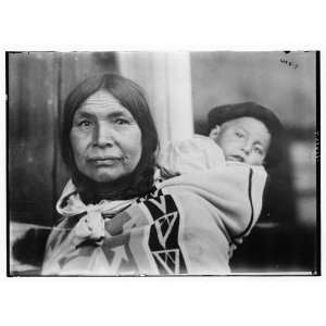  American Ind. woman with child in papoose