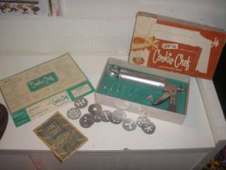 VINTAGE COOKIE CHEF PASTRY GUN TRIG A MATIC  