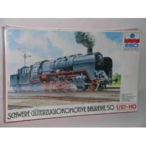 Schwere Guterzuglokomotive Baureihe 50 (Locomotive)   Plastic Model 