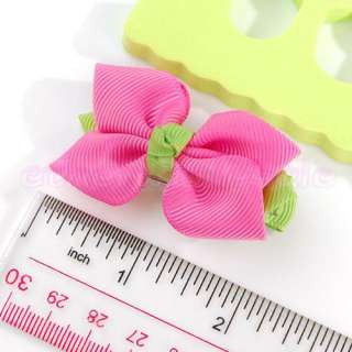 These 2 lovely hair bows are composed of cruciate flowers made with 