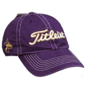   Huskies NCAA College Titleist Baseball Hat