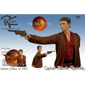    Serenity Captain Malcolm Reynolds Mini Bust Exclusive Toys & Games