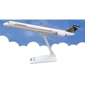 Decorated Plastic Snap Fit Model Plane Display 2 in 1 Set (LP4446   MD 