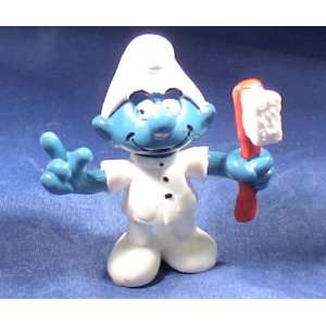  The Smurfs Smurf with Toothbrush Pvc Figure Toys & Games