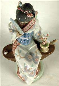 NEW Lladro Japonesa Serenidad # 5.327 Nippon Lady Porce  