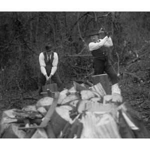 1924 photo Sen. Frazier & Johnson, 1/2/24  Kitchen 