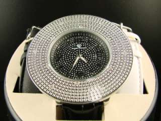   Jojo and Jojino. The watch features a total of 12 diamonds on the