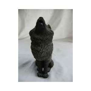  Sandicast   Wolf Howling   Midsize Grey/Black M504