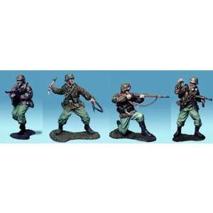  1/32 LAH Waffen SS Attack Team (4) TCS00212 Toys & Games