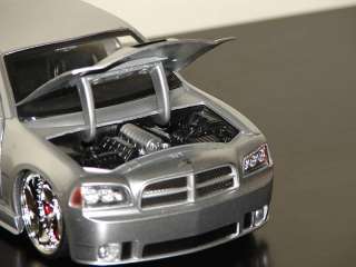 NEW 124 Scale Diecast 2006 Dodge Charger SRT8  