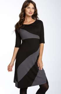   MATERNITY CHIC Diagonal Color Blocked DRESS Black & Gray  