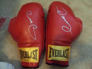 Oscar De La Hoya Signed Pair Of Everlast Boxing Gloves  