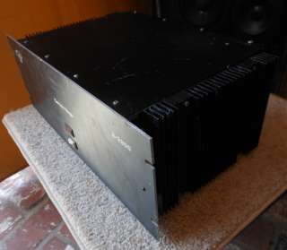 Cerwin Vega Model 2200 Stereo Power Amplifier  