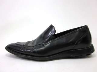 You are bidding on COLE HAAN Mens Black Leather Loafers Shoes size 11 