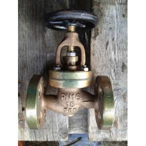   Flanged Globe Valve with Bolted Bonnet, Short Pattern 