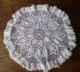   SHIPPING Lot of 6 VINTAGE Hand Crochet Lace DOILIES White 7 20  