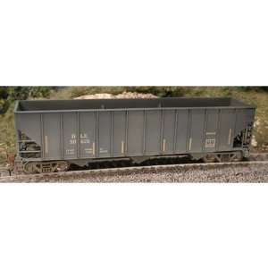   Bowser Manufacturing HO Scale RTR 100 Ton Hopper/Weather Toys & Games