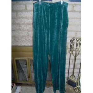  Womens Velour Feel Green Sweat Pants Size M NWOT 