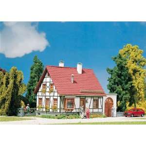  Faller 252215 Timbered House With Garage (Ready Made) Iii 