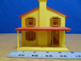 Plasticville Two Story Red Yellow Tan House L71  