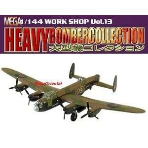   Toys Heavy Bomber 3A WWII Avro Lancaster RAF 1/144 Toys & Games
