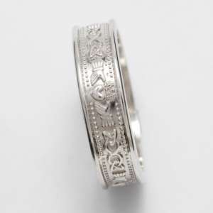 Irish Crafted Claddagh Silver Wedding Ring Band 9 10 11  