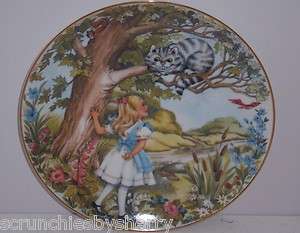 Alice in Wonderland Cheshire Cat Collector Plate Vilett  