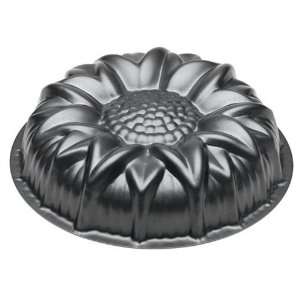 com Nordic Ware Cake Pan Sunflower Cake Mold ~ Medium Duty Aluminum 