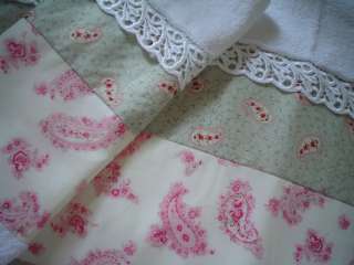   PAIR NEW VERY PRETTY COTTAGE HAND GUEST TOWELS /galery picture #1 2 3