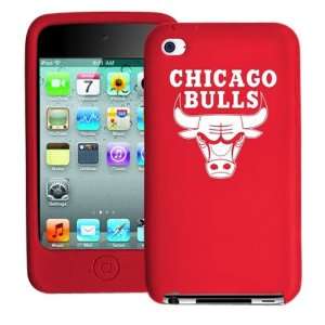  FVA3744 Varsity Silicone Jacket for iPod Touch 4G   Chicago Bulls 