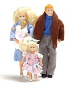doll house miniature MINI FAMILY OF 4 BLONDE PEOPLE dolls  