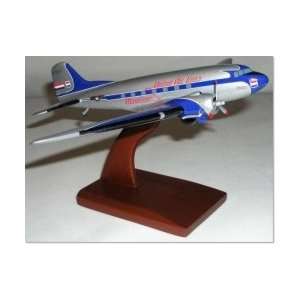  Desktop Models DC 3 United Airlines 172 Scale Model Airplane 