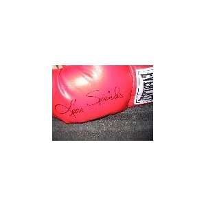  LEON SPINKS AUTOGRAPHED BOXING GLOVE (BOXING) Sports 