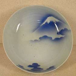 Japanese blue & white Porcelain Bowl w/ Mt.Fuji  