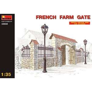  35505 1/35 French Farm Gate Toys & Games