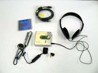 SONY MZ NF520D Digital Minidisc Music Player 027242640245  