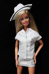 G38 1 Set New Fashion Nurse Uniform For Barbie Doll Plus Shoes  