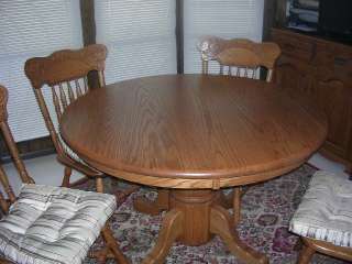 Vtg Oak 48 Round Amish Pedestal Dining Kitchen Table+4 Carved Chairs 