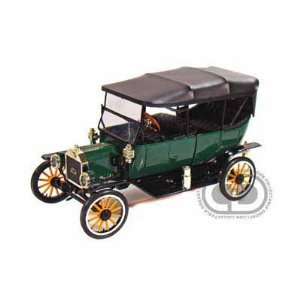  1913 Ford Model T Touring 1/18 Green Toys & Games