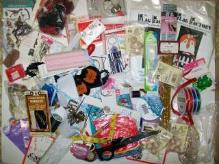 LOT OF ASSORTED CRAFT, CRAFTING, SEWING ITEMS, BUTTONS, BEADS, ZIPPER 