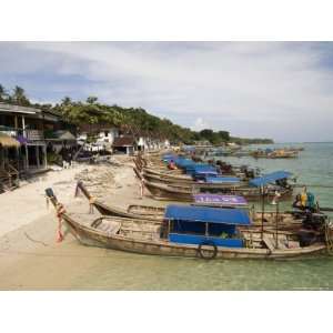  Ton Sai Bay, Phi Phi Don Island, Thailand, Southeast Asia 