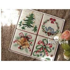   Wool Needlepoint 4pc Cup mat/Hot pad Christmas